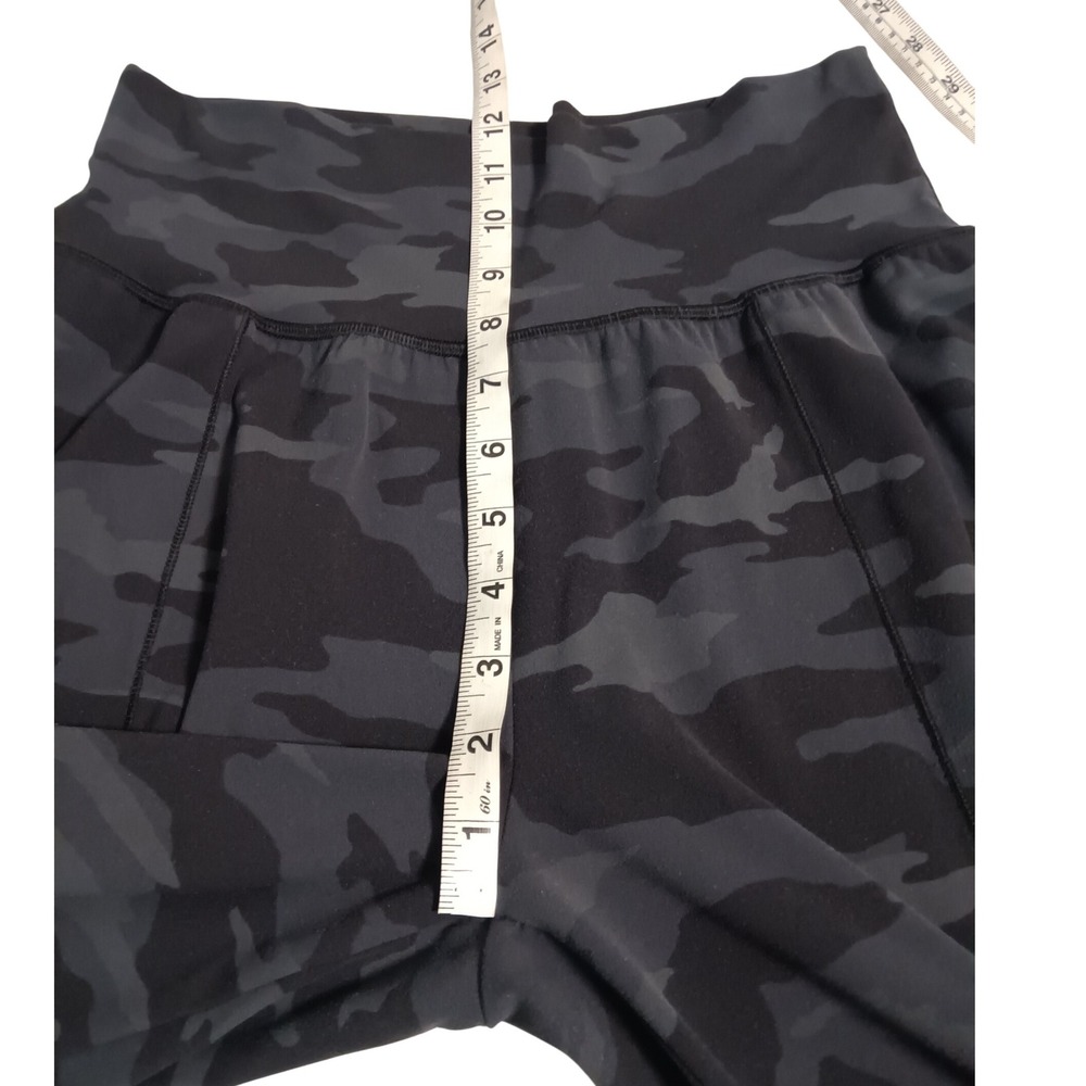 Athleta Salutation Camo Jogger Pants Size S Black Gray Workout Athleisure - Picture 9 of 10